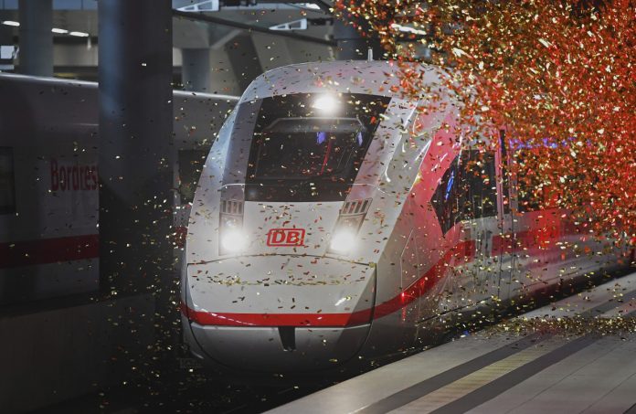 Deutsche Bahn_Weltpremiere ICE 4 - Präsentation im Berliner Hbf