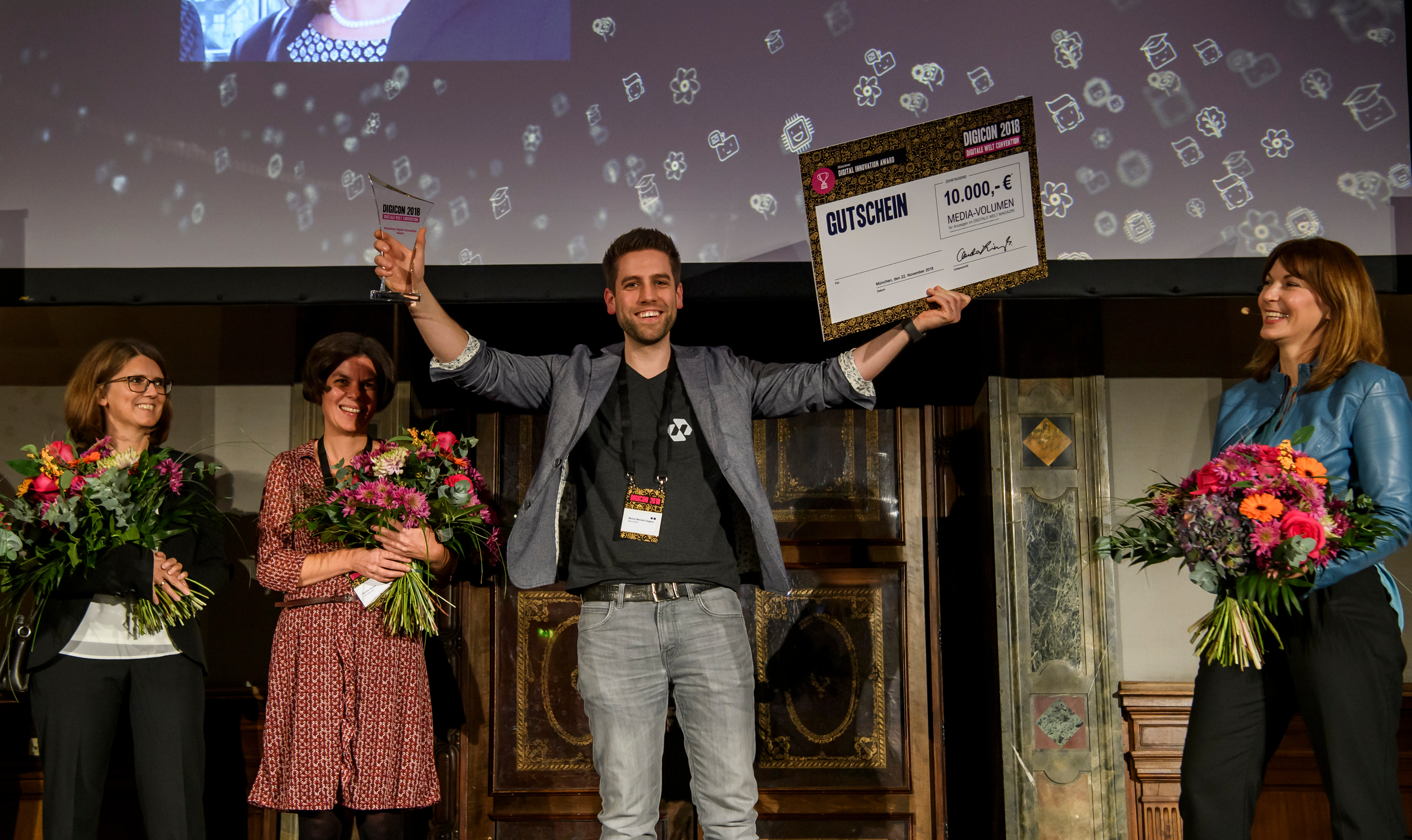 Der Gewinner des 3. Münchner Digital Innovation Award: Nect.com mit der Innovation Selfie-Ident.